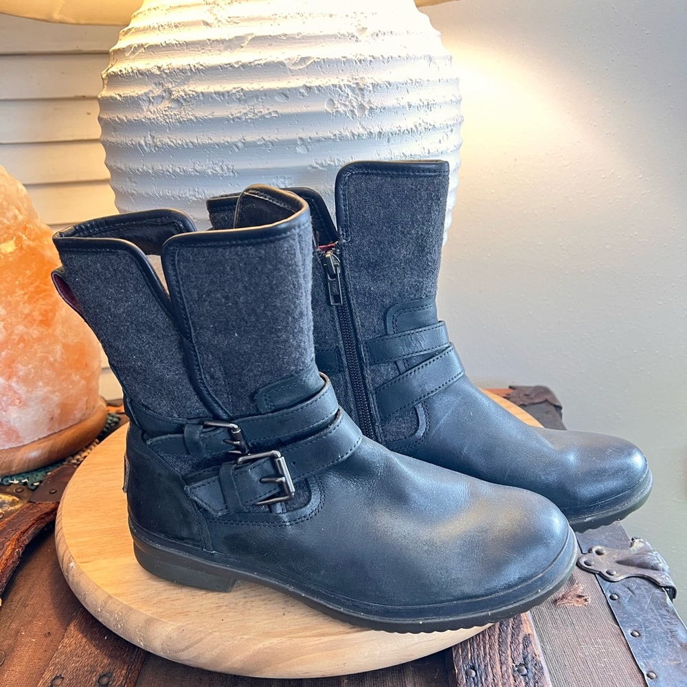 UGG Simmens Leather Waterproof Boots
